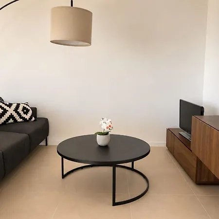 With Terrace And Unobstructed View Apartamento
