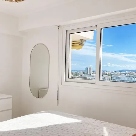 With Terrace And Unobstructed View Apartamento